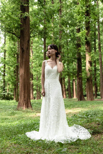 総レース Vネック Aラインドレス(W165)