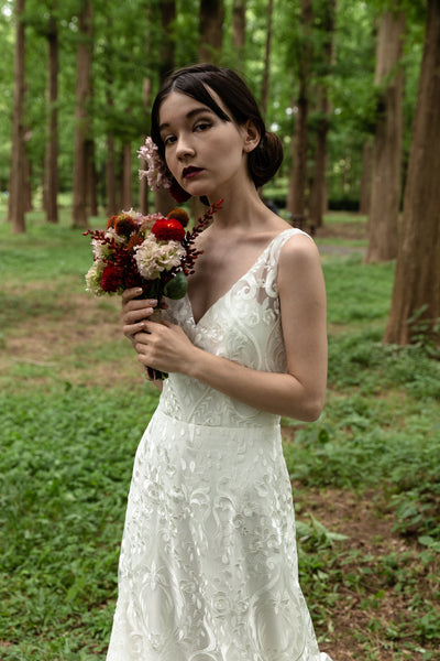 総レース Vネック Aラインドレス(W165)