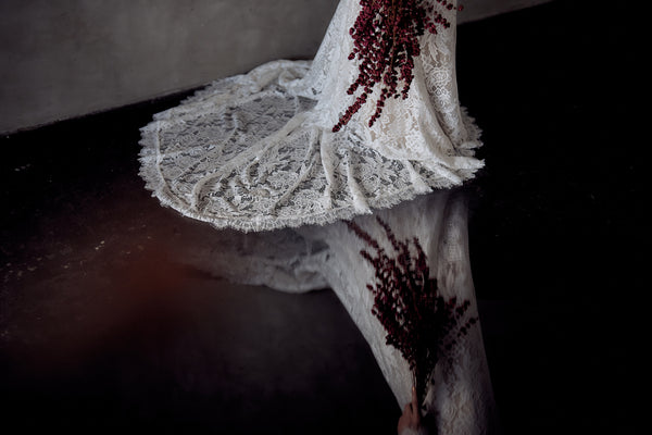 ボートネック バックV 長袖ドレス(W216)