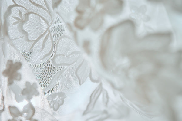 Vネック 刺繍 スレンダードレス(W318)