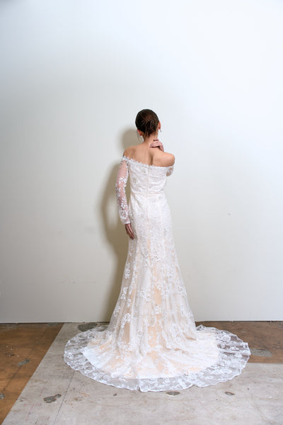 総レース ロングスリーブ オフショルダードレス(W352)