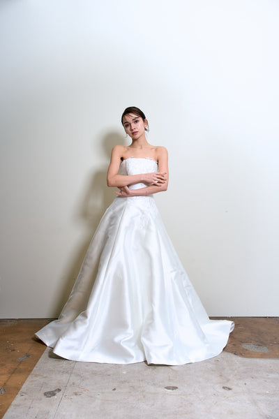 ミカド風サテン 刺繍 Aラインドレス(W353)