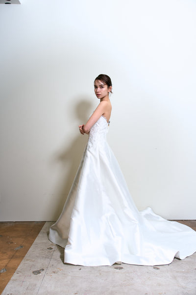 ミカド風サテン 刺繍 Aラインドレス(W353)