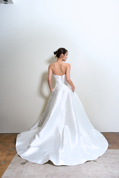 ミカド風サテン 刺繍 Aラインドレス(W353)