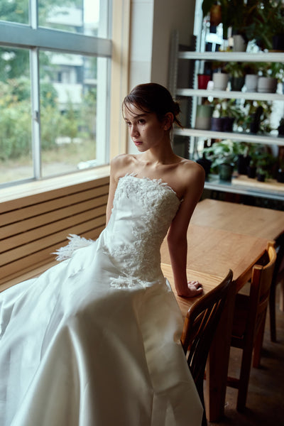 ミカド風サテン 刺繍 Aラインドレス(W353)