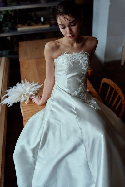 ミカド風サテン 刺繍 Aラインドレス(W353)