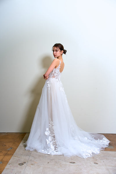 ハートカット 刺繍 Aラインドレス(W354)