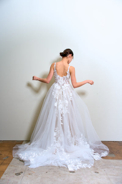 ハートカット 刺繍 Aラインドレス(W354)