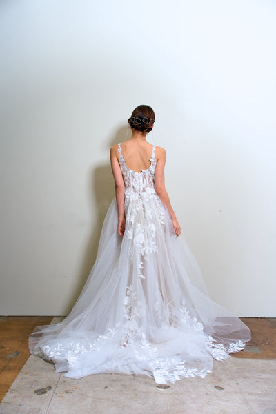 ハートカット 刺繍 Aラインドレス(W354)