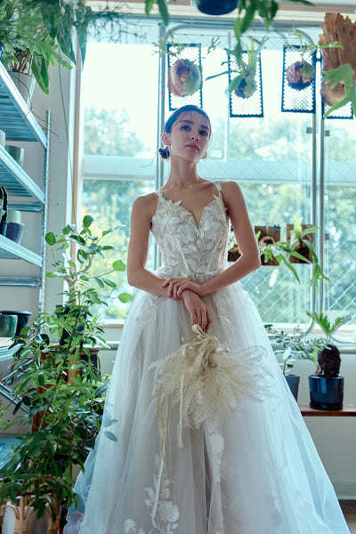 ハートカット 刺繍 Aラインドレス(W354)