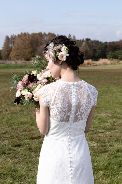 総レース クルーネック テールカットドレス(W179)