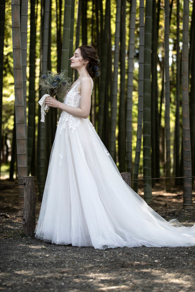 フラワーモチーフ 刺繍レース Aライン テールカットドレス(W162)