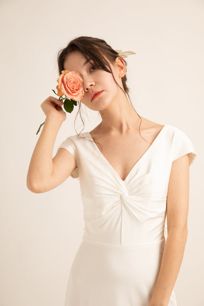 バックリボン 背中開き ウエディングドレス(W66)