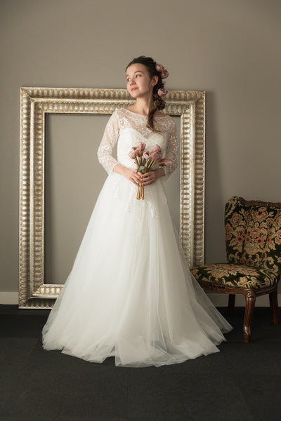 リーフデザイン 七分袖 チュール ウエディングドレス(W29)