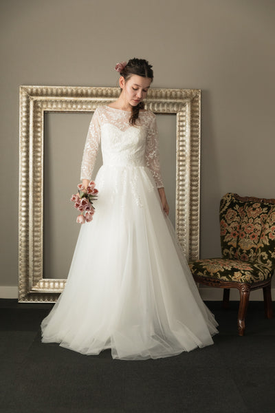 リーフデザイン 七分袖 チュール ウエディングドレス(W29)