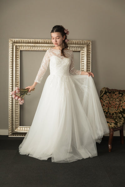 リーフデザイン 七分袖 チュール ウエディングドレス(W29)