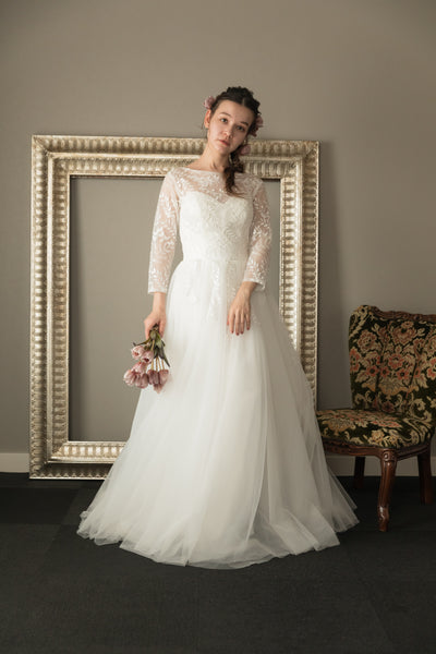 リーフデザイン 七分袖 チュール ウエディングドレス(W29)