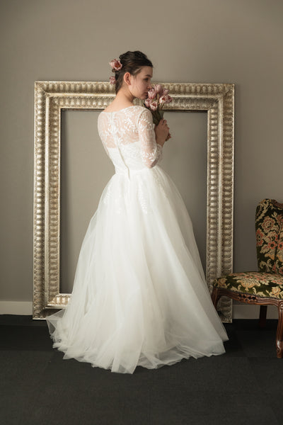 リーフデザイン 七分袖 チュール ウエディングドレス(W29)