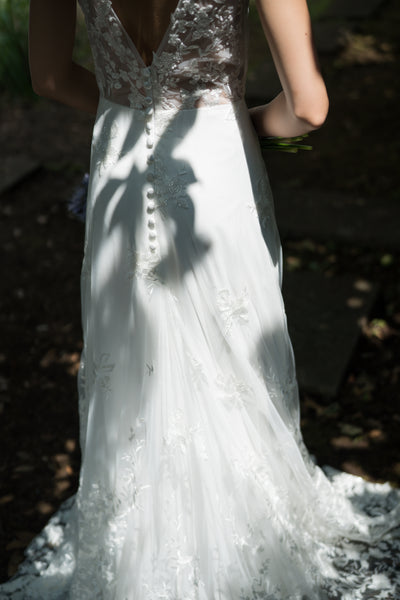 Vネック 裾レース スレンダードレス(W228)