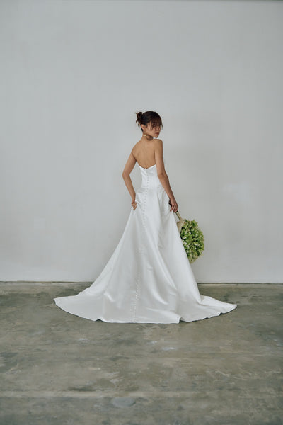 サテン ベアトップ Aラインドレス(W320)