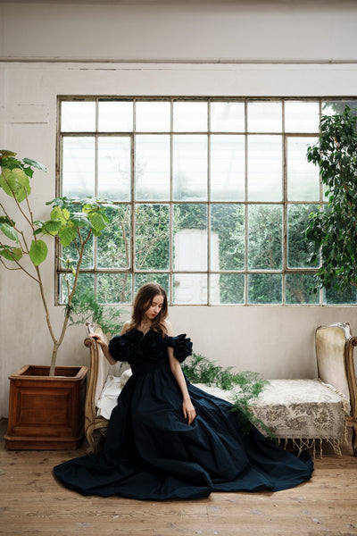 フリルショルダー タフタ ネイビードレス(W266)