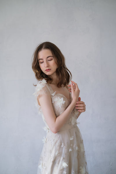 フラワーレース バックVドレス(W245)