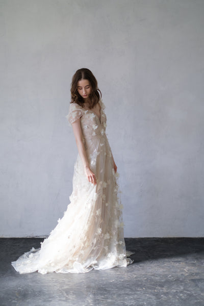 フラワーレース バックVドレス(W245)