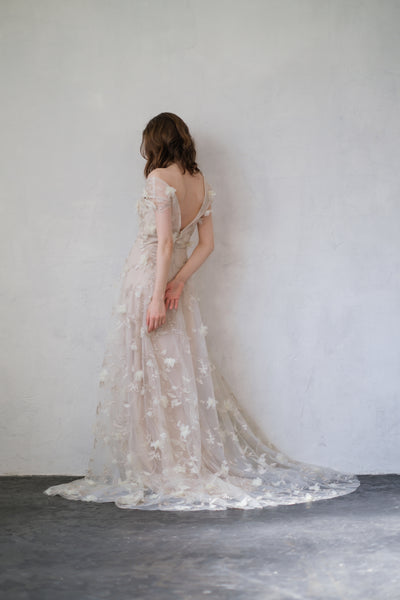 フラワーレース バックVドレス(W245)