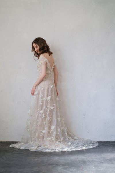 フラワーレース バックVドレス(W245)