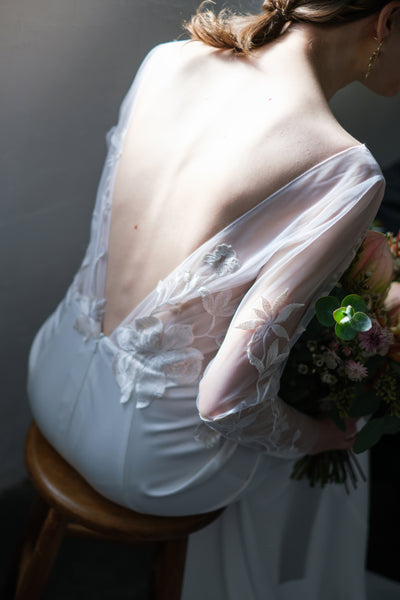 刺繍レース ロングスリーブ バックV ソフトマーメイドドレス(W249)