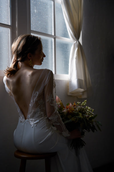 刺繍レース ロングスリーブ バックV ソフトマーメイドドレス(W249)