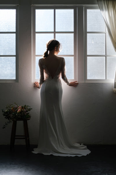 刺繍レース ロングスリーブ バックV ソフトマーメイドドレス(W249)