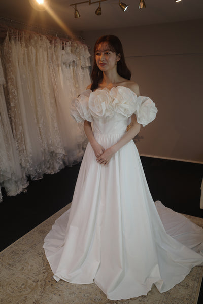 フリルショルダー タフタドレス ホワイト(W266WH)