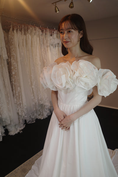 フリルショルダー タフタドレス ホワイト(W266WH)