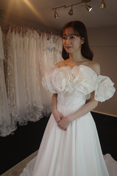 フリルショルダー タフタドレス ホワイト(W266WH)