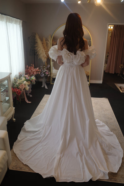 フリルショルダー タフタドレス ホワイト(W266WH)