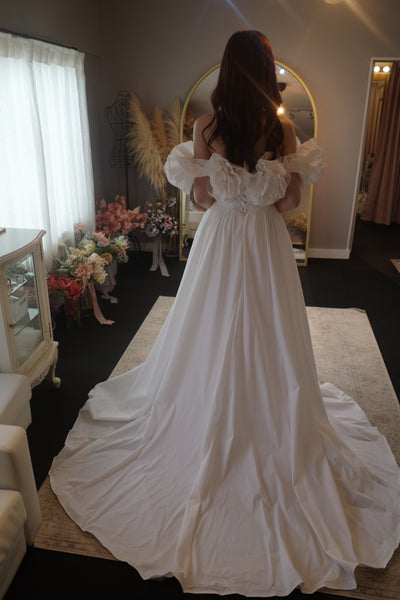 フリルショルダー タフタドレス ホワイト(W266WH)