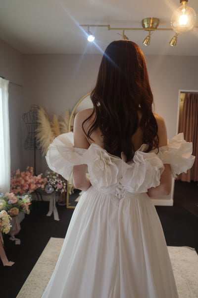 フリルショルダー タフタドレス ホワイト(W266WH)