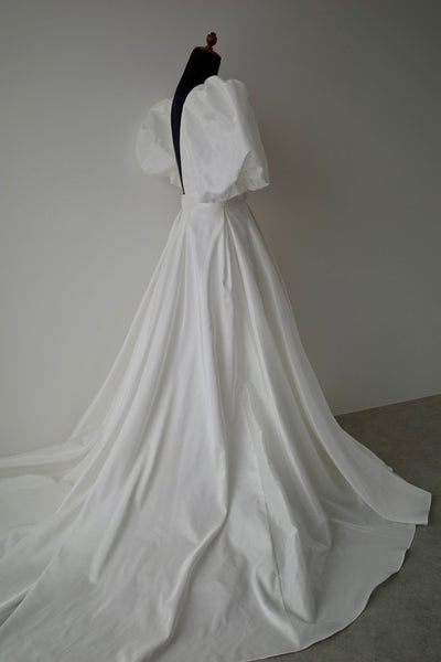 パフスリーブ Vネック タフタ ドレス(W333)