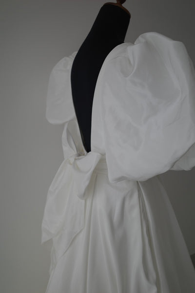 パフスリーブ Vネック タフタ ドレス(W333)