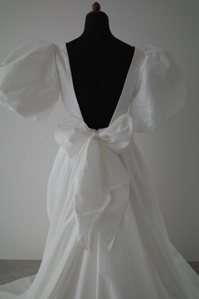 パフスリーブ Vネック タフタ ドレス(W333)