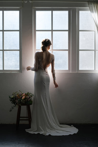 刺繍レース ロングスリーブ バックV ソフトマーメイドドレス(W249)