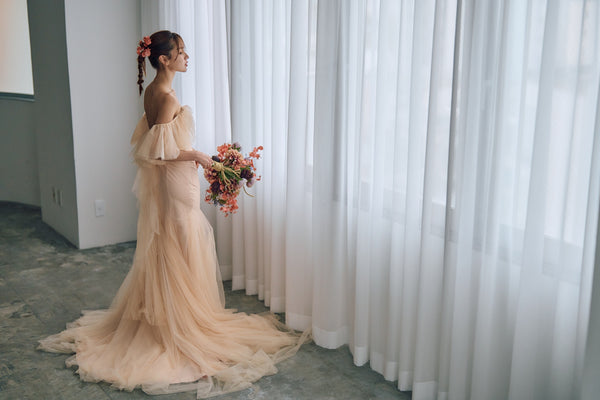 チュール バックフリル オフショルダードレス ペールオレンジ(W325PO)