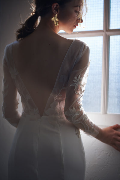 刺繍レース ロングスリーブ バックV ソフトマーメイドドレス(W249)