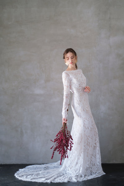 ボートネック バックV 長袖ドレス(W216)