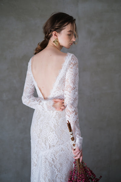 ボートネック バックV 長袖ドレス(W216)