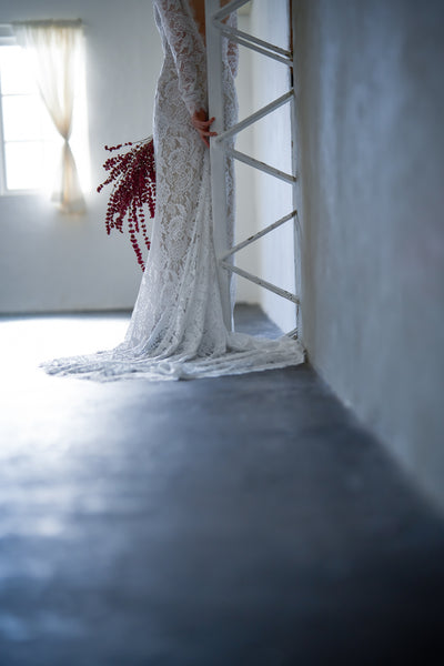 ボートネック バックV 長袖ドレス(W216)