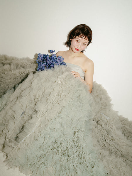 ブルーグレー ボリュームフリルドレス(W328)