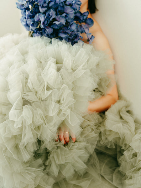 ブルーグレー ボリュームフリルドレス(W328)