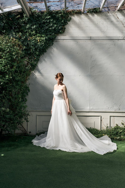 オーガンジーサテン バックトレーンドレス ホワイト(W340)